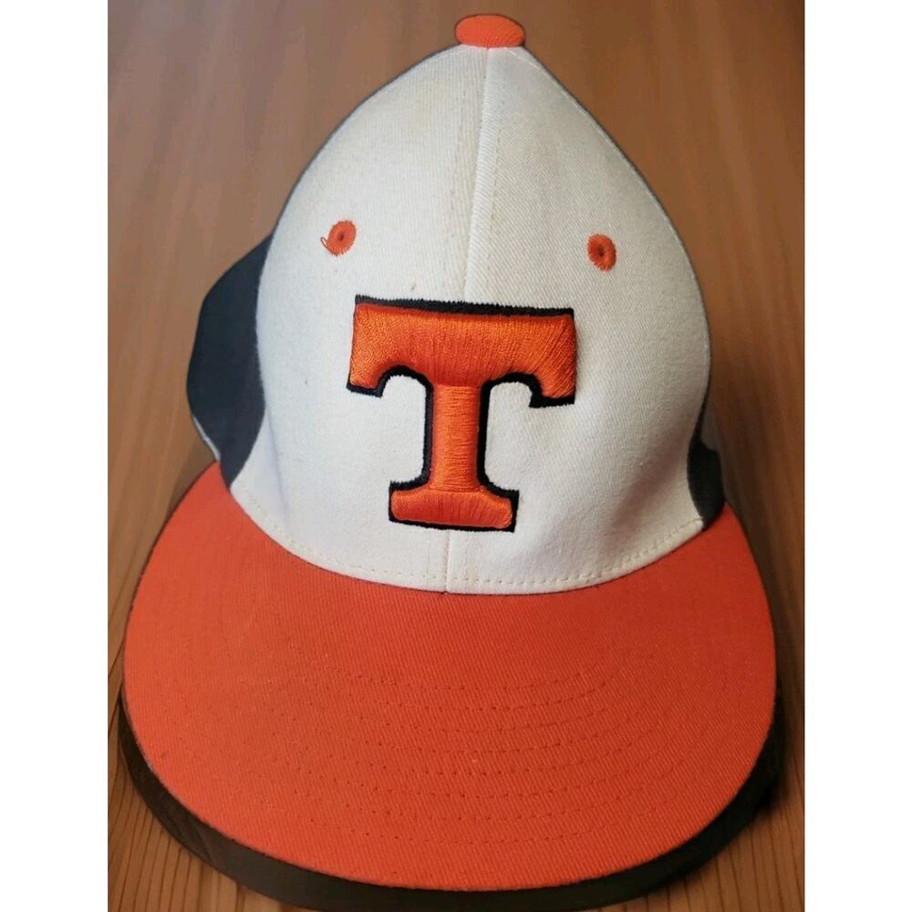 University Of Tennessee Volunteers Hat Cap S/M Size 6 7/8-7 3/8 D-Series